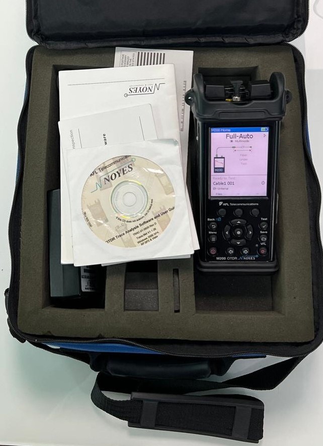 NOYES - M200 QUAD *Used - Fiber Optics OTDR for both (SM, MM) Handheld Light Weight, Quad wave length, adapters (SC, FC & ST), Integrated VFL, USB flash mem, USB PC link, AC Adapter, Software CD & Documents.