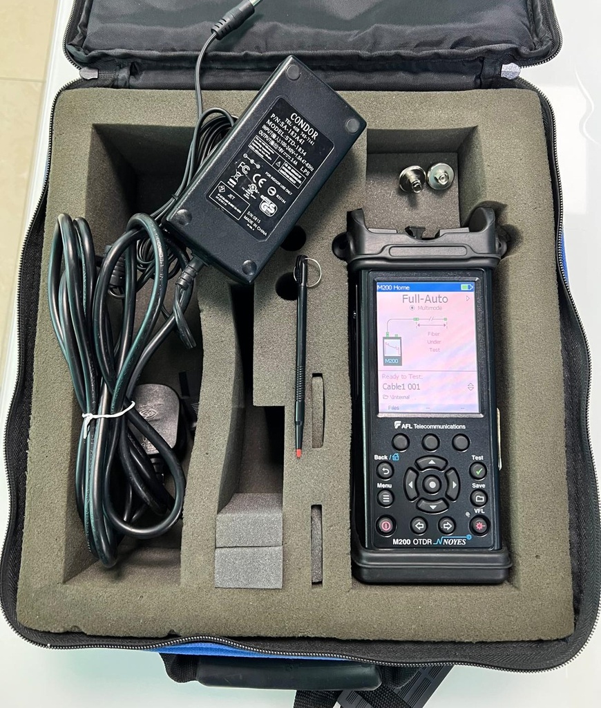 NOYES - M200 QUAD *Used - Fiber Optics OTDR for both (SM, MM) Handheld Light Weight, Quad wave length, adapters (SC, FC & ST), Integrated VFL, USB flash mem, USB PC link, AC Adapter, Software CD & Documents.