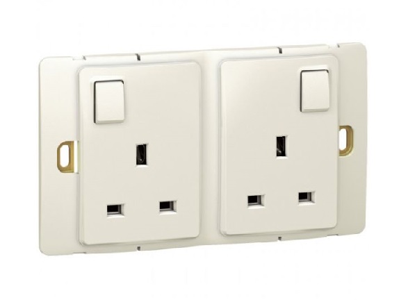 Legrand - 283313 - Mallia™ Single Pole socket outlet British Standard Switched 13A 250V 2-Gang Pearl.