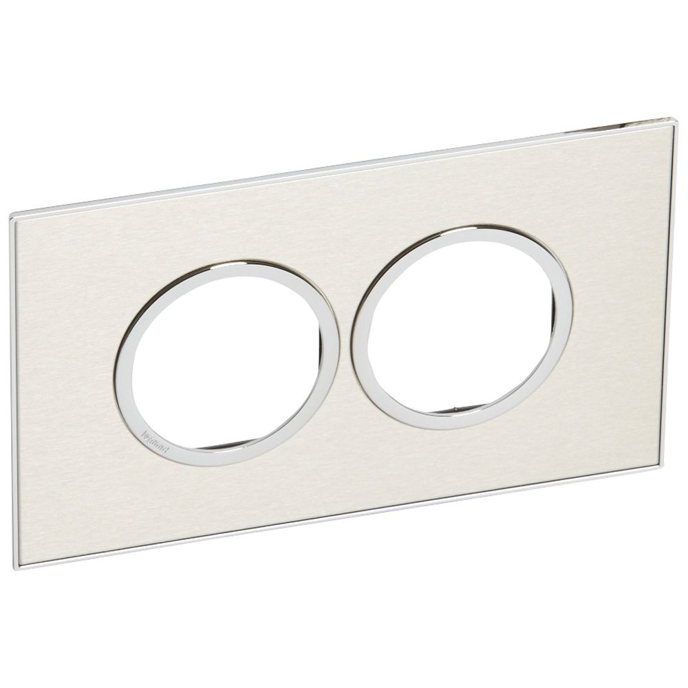 Legrand - 575556 - Arteor™ Plate British Standard Round 4 Module Stainless style.