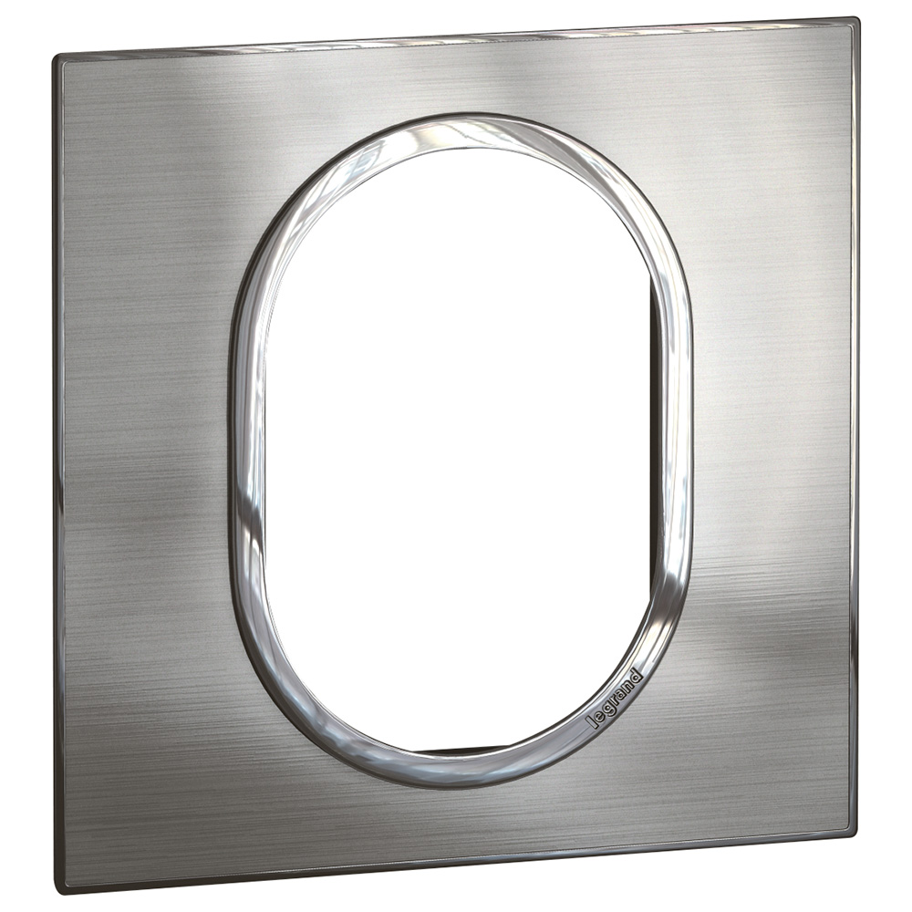 Legrand - 575566 - Arteor™ Plate British Standard Round 3 Module 1-Gang Stainless style.