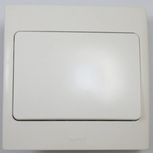 [281050] Legrand - 281050 - Mallia™ Single pole switch 1-Gang 1-Way 20A White.