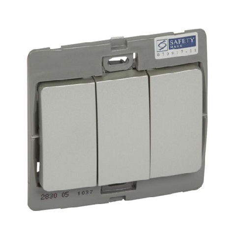[283005] Legrand - 283005 - Mallia™ Single pole switch 3-Gang 2-Way 10A Silver.