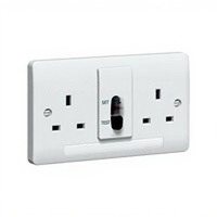 [730097] Legrand - 730097 - 13A 250W Reduni 2G Dp 30MA Active White