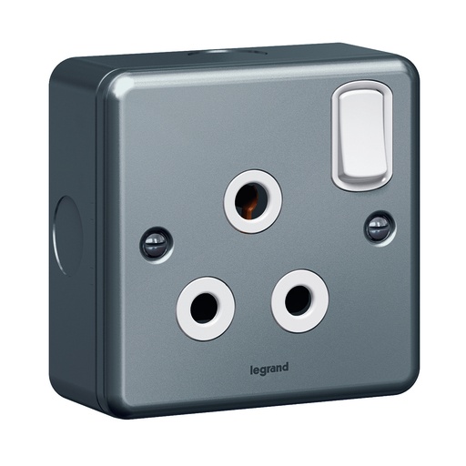 [733889] Legrand - 733889 - Synergy™ Socket outlet 1-Gang switched 15A 250V Metalclad.