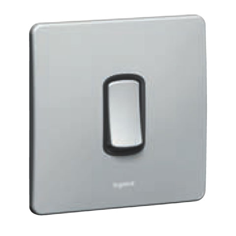 [731005] Legrand - 731005 - Synergy® Switch British Standard single pole plate 1-Gang Intermediate 10A 250V Silver.